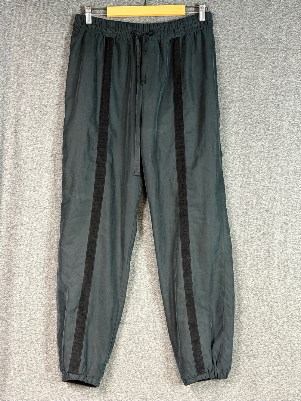 LOVE OVER H8 Jogger Pants Size XL Dark Green Side Stripe Elastic Waist NWT